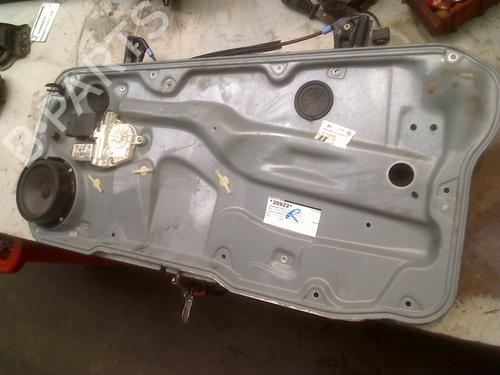 Used Front right window mechanism VW GOLF IV (1J1) 1.4 16V (75 hp) 31260028