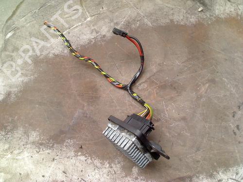 Used Heater resistor Heater resistor PEUGEOT 5008 (0U_, 0E_) 1.6 16V (156 hp) 33956382 33956382
