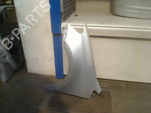 Guarda-lamas esquerdo VW POLO V (6R1, 6C1) 1.2 TDI (75 hp) 31312233