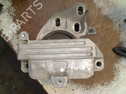 Used Engine mount MERCEDES-BENZ A-CLASS (W177) A 200 (177.087) (163 hp) 31174960