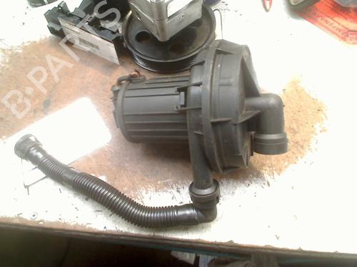 Used Secondary air pump Secondary air pump 31132494 31132494