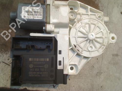 Used Electronic module Electronic module VW GOLF V (1K1) 1.4 16V (75 hp) 31147563 31147563