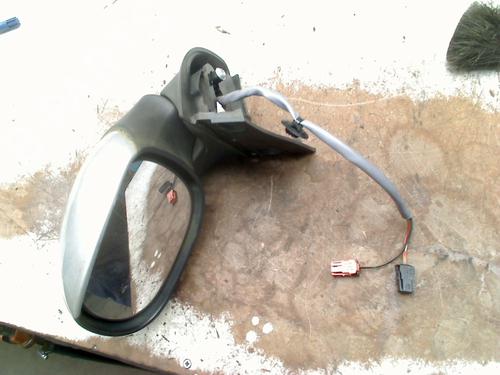 left-mirror-peugeot-1007-km_-2005-33984674 main image