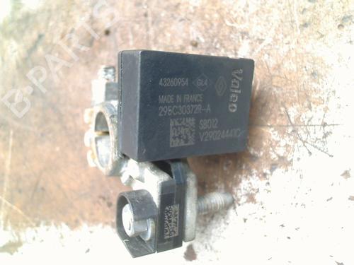 Scatola fusibili Scatola fusibili RENAULT CLIO IV (BH_) 0.9 TCe 90 (BHNF, BHMA, BHMH, BHJK, BHJR) (90 hp) 37170497 37170497