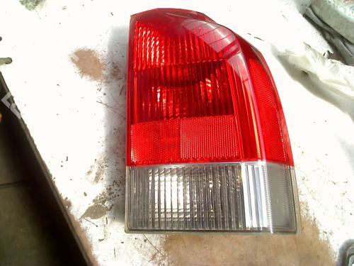 Højre baglygte VOLVO V70 II (285) 2.4 T (200 hp) 27642097