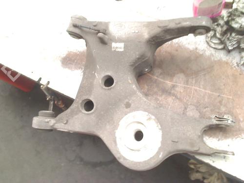 Højre bagtil bærearm LAND ROVER RANGE ROVER SPORT II (L494) 3.0 SDV6 4x4 (306 hp) 32452566