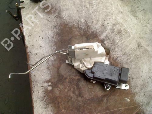 Vergrendeling links voor OPEL AGILA A (H00) 1.2 16V Twinport (F68) (80 hp) 31177092