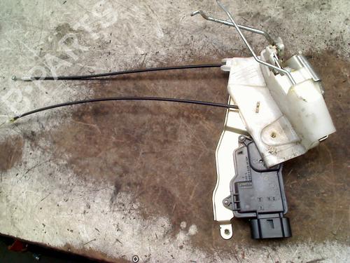 Vergrendeling links voor NISSAN PIXO (UA0) 1.0 (68 hp) 31177184