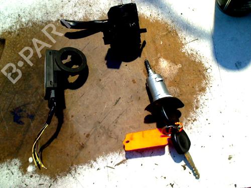 Ratlås/Tændingslås OPEL AGILA A (H00) 1.0 (F68) (60 hp) 31028363