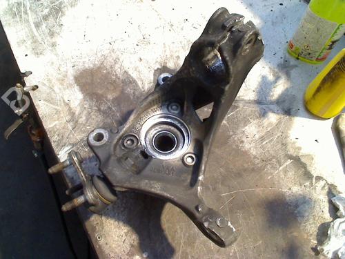 right-front-steering-knuckle-vw-golf-vii-variant-ba5-bv5-2013-2014-2015-2016-2017-2018-2019-2020-2021-2022-32473661 main image