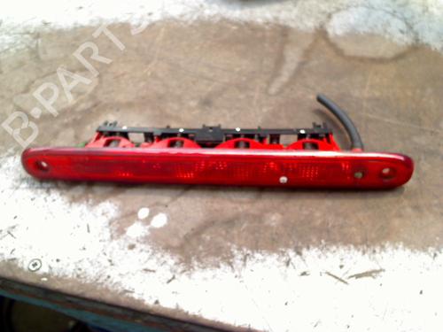 Używane Trzecie światło stopu CITROËN C1 (PM_, PN_) 1.0 (68 hp) 30542492