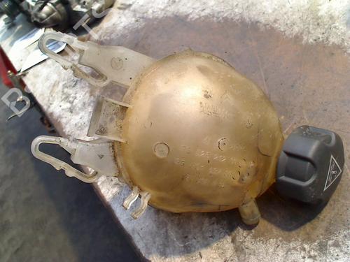 expansion-tank-peugeot-208-i-ca_-cc_-2012-2013-2014-2015-2016-2017-2018-2019-2020-2021-30624649 main image