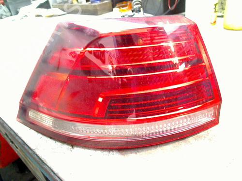 Feu arrière gauche VW GOLF VII Variant (BA5, BV5) 2.0 GTD (184 hp) 31978511