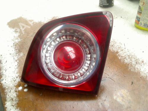Używane Lampa tylna klapy bagażnika prawa Lampa tylna klapy bagażnika prawa VW GOLF PLUS V (5M1, 521) 1.6 FSI (115 hp) 34703712 34703712