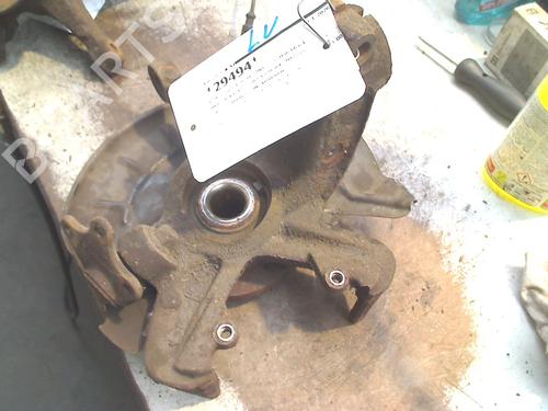 Used Left front steering knuckle VW POLO IV (9N_, 9A_) 1.4 16V (75 hp) 32473682