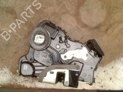 Cerradura puerta delantera izquierda Cerradura puerta delantera izquierda TOYOTA VERSO (_R2_) 1.6 (ZGR20_, ZGR20R) (132 hp) 36386338 36386338