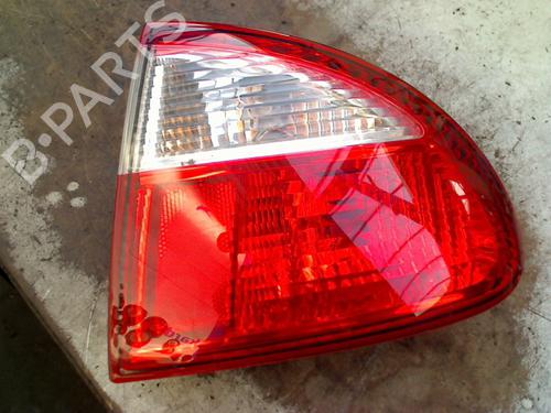 Used Right taillight SEAT LEON (1M1) 1.6 16 V (105 hp) 33045076