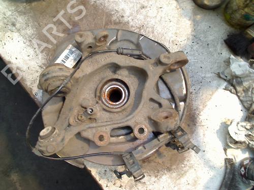 Used Left rear steering knuckle BMW 1 (F20) 114 d (95 hp) 32473596