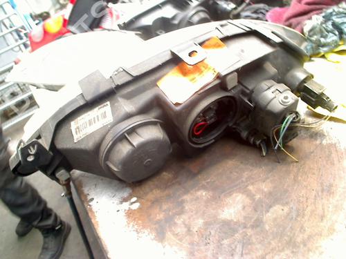 Right headlight RENAULT MEGANE I Classic (LA0/1_) 1.4 16V (LA0D, LA1H, lA0W, LA10) | BP31128197C29