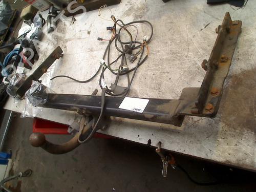 Boule d'attelage/Mécanisme NISSAN NOTE (E11, NE11) 1.6 (110 hp) 33001143