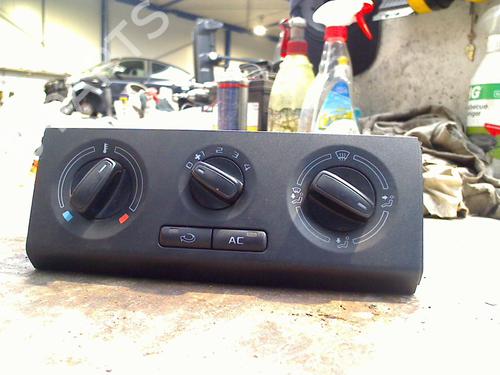 Used Climate control SKODA FABIA II Combi (545) 1.2 TDI (75 hp) 32481050
