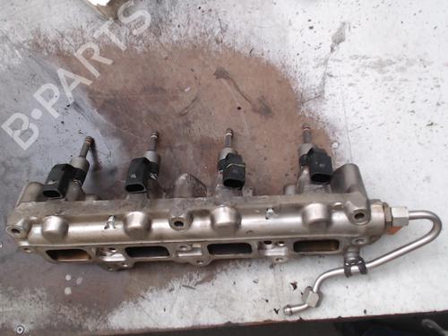Used Injection rail Injection rail 39526828 39526828