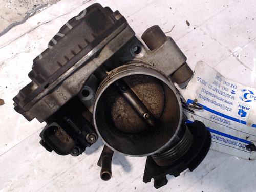 Used Throttle body VW GOLF III (1H1) 1.6 (75 hp) 21903551