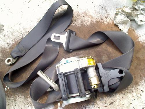 Veiligheidsgordel voor rechts SUZUKI IGNIS I (FH) 1.3 (HV51, HX51, RG413) (83 hp) 31312248