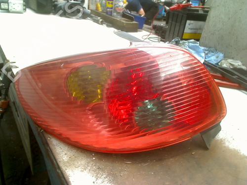 Venstre Baklys PEUGEOT 206 Hatchback (2A/C) 1.1 i (60 hp) 28602394