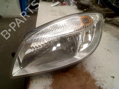 Koplamp links SKODA FABIA II (542) 1.2 (60 hp) 31128143