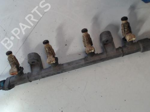 Used Injection rail Injection rail HYUNDAI MATRIX (FC) 1.8 (122 hp) 40264293 40264293