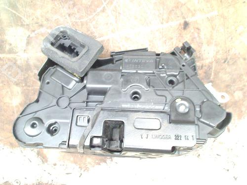 venstre-foran-las-vw-passat-b8-variant-3g5-cb5-2014-32727774 main image