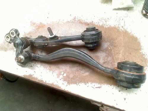 Used Right front suspension arm Right front suspension arm 33956330 33956330