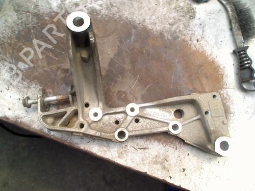 Used Right front suspension arm SKODA OCTAVIA II Combi (1Z5) 1.8 TSI (160 hp) 30542842