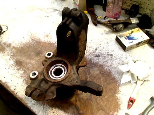 Used Right front steering knuckle FORD FOCUS III 1.0 EcoBoost (125 hp) 30544204