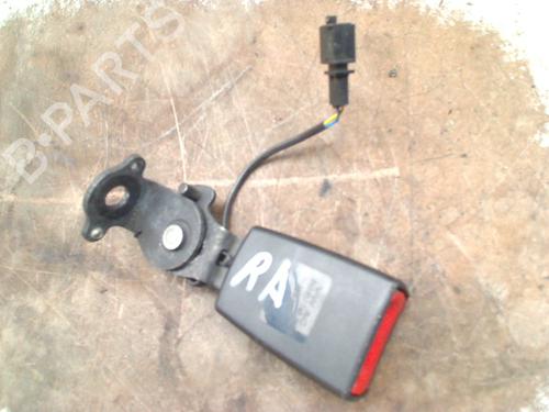 Used Seat buckle VW PASSAT B8 Variant (3G5, CB5) 2.0 TDI (150 hp) 32473692