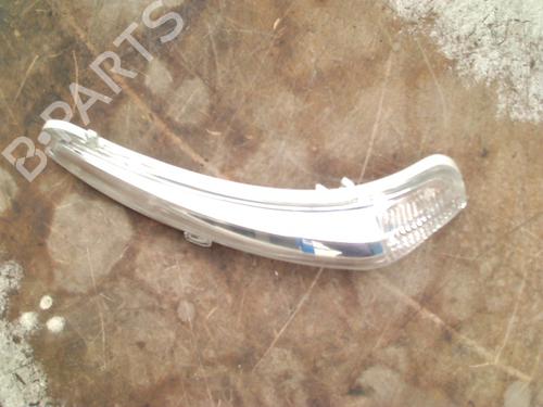 Used Left side indicator OPEL CORSA F (P2JO) 1.2 (68) (101 hp) 32481146