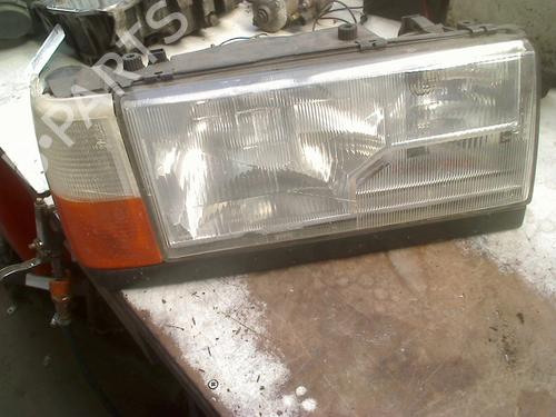 Used Right headlight VOLVO 740 Kombi (745) 2.0 Turbo (165 hp) 31128164