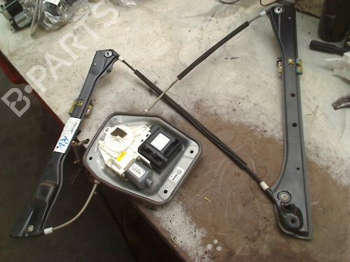 Vindusheismekanisme høyre foran VW GOLF PLUS V (5M1, 521) 1.6 FSI (115 hp) 33001274