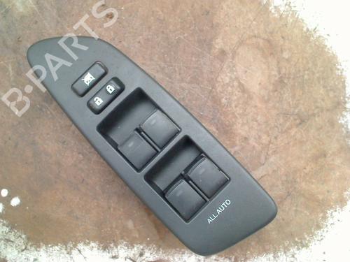 Interruttore Interruttore TOYOTA AURIS (_E15_) 1.8 Hybrid (ZWE150_, ZWE150R) (136 hp) 35897348 35897348