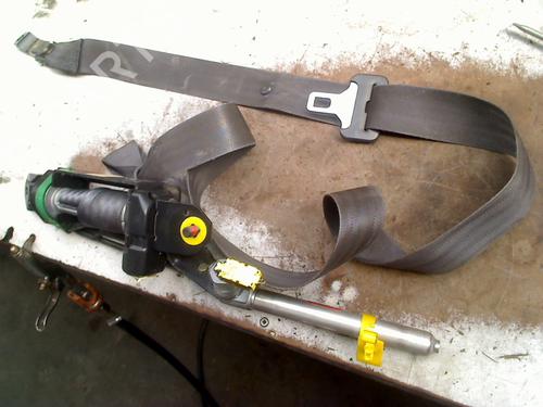 Sikkerhedssele foran venstre VOLVO V70 II (285) 2.4 T (200 hp) 30462294