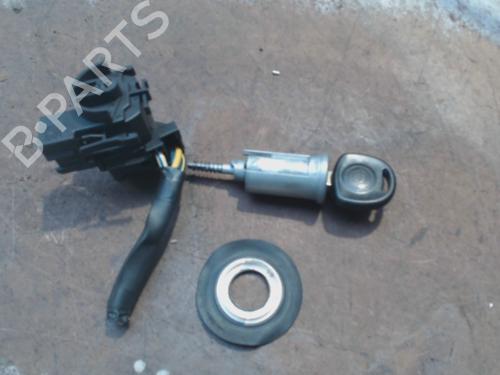 Used Switch Switch OPEL AGILA A (H00) 1.2 16V (F68) (75 hp) 40264328 40264328