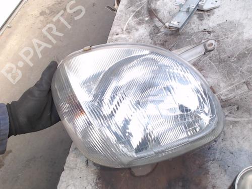 Used Right headlight HYUNDAI ATOS (MX) 1.0 i (54 hp) 24825601