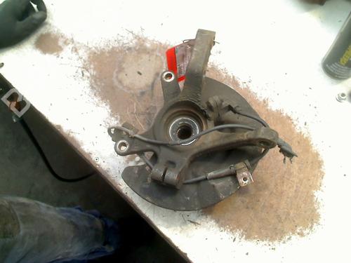 Used Right front steering knuckle OPEL AGILA A (H00) 1.0 12V (F68) (58 hp) 29283403