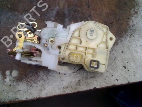 Vergrendeling links achter HONDA CR-V II (RD_) 2.0 (RD5) (150 hp) 31177040