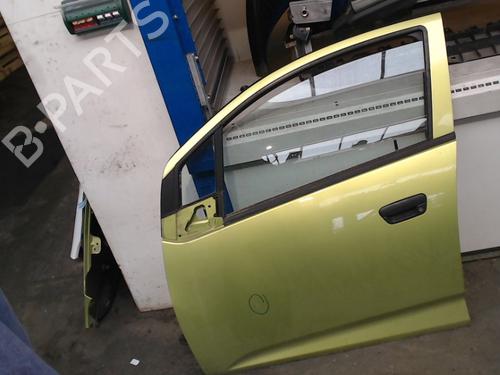 Used Left front door CHEVROLET SPARK (M300) 1.0 (68 hp) 26896689