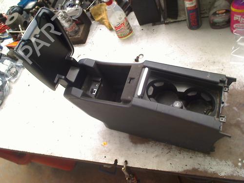 Used Armrest / Center console Armrest / Center console 37031200 37031200