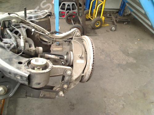 Fusée arrière gauche LAND ROVER DEFENDER Station Wagon (L663) D250 MHEV 4x4 (249 hp) 33053456