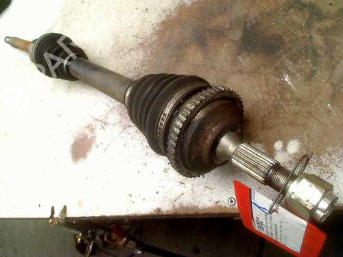 Used Right front driveshaft PEUGEOT 206 Hatchback (2A/C) 1.4 16V (88 hp) 27642158
