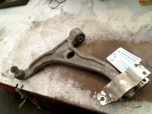 Bras de suspension avant gauche MERCEDES-BENZ A-CLASS (W177) A 200 (177.087) (163 hp) 30542865